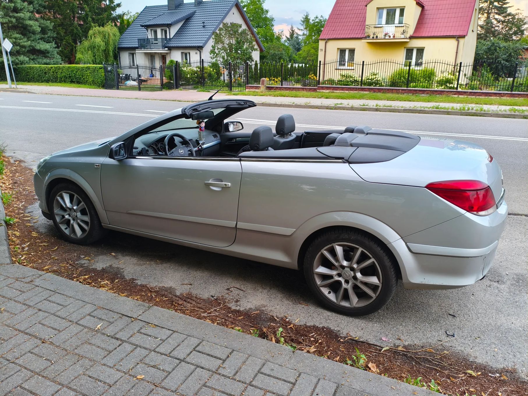 Opel Astra Opel Astra H Cabrio twin top turbo 1.6