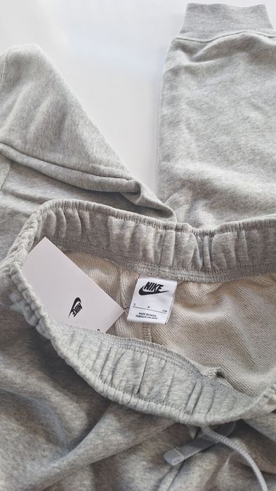 Spodnie dresowe Nike rozm S