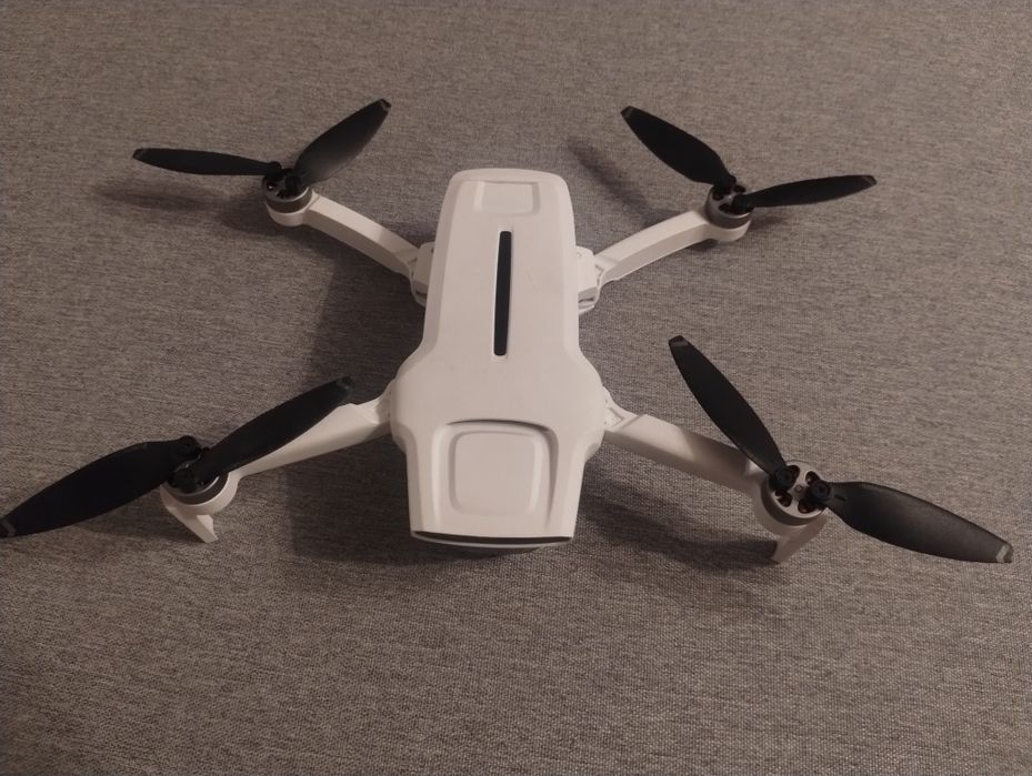 Dron fimi x8 mini
