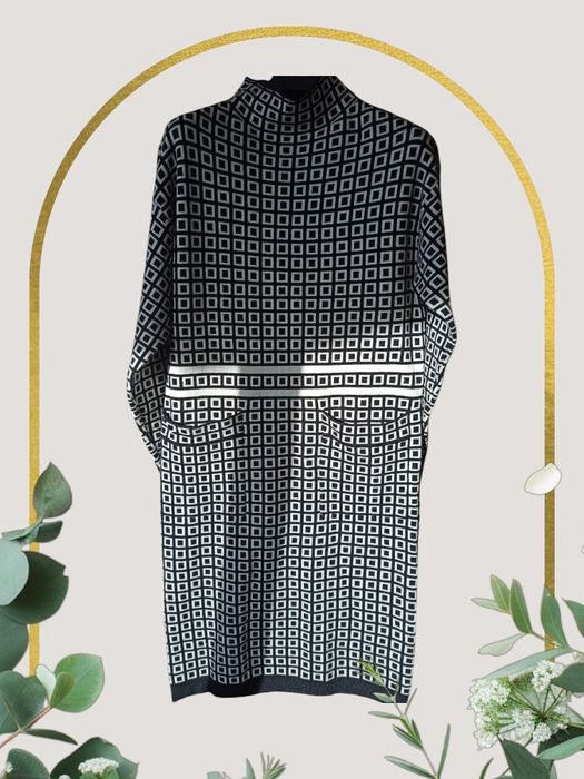 Vestido em malha com bolsos preto e branco