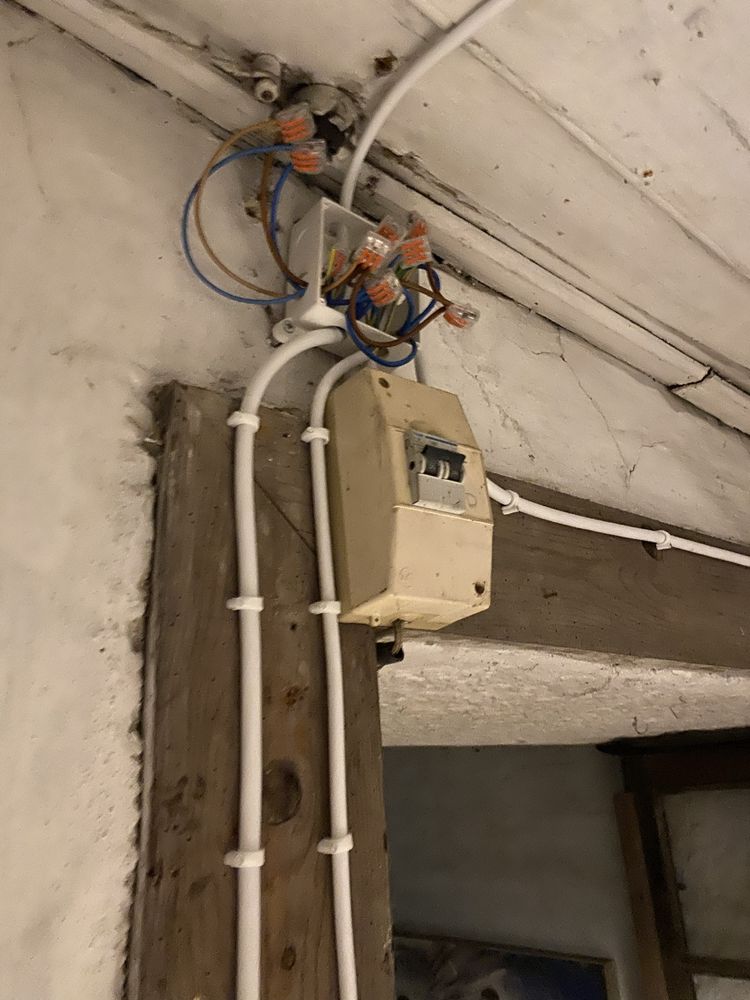 Eletricista são João da madeira