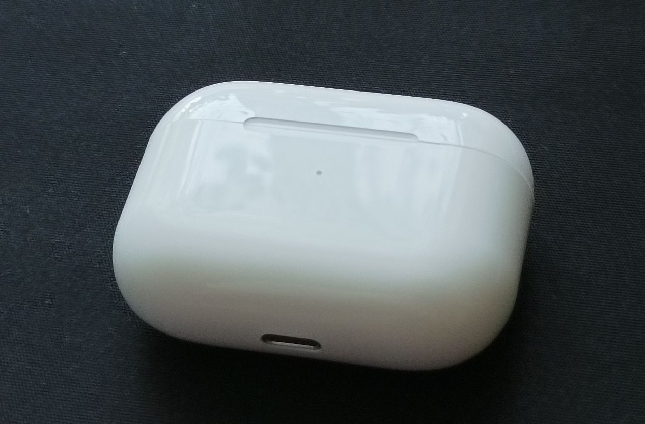 Навушники Apple AirPods Pro with MagSafe Case USB-C (1-ге покоління)
