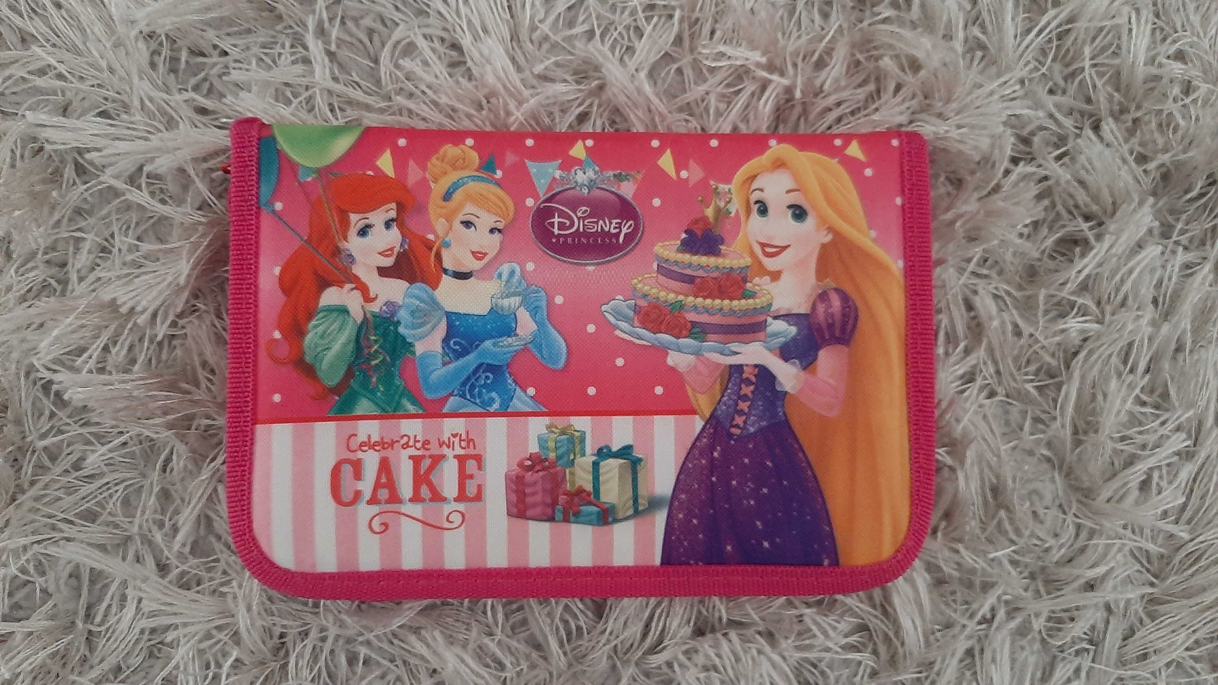 Piórnik Disney Princess Księżniczki z wyposażeniem firmy Astra