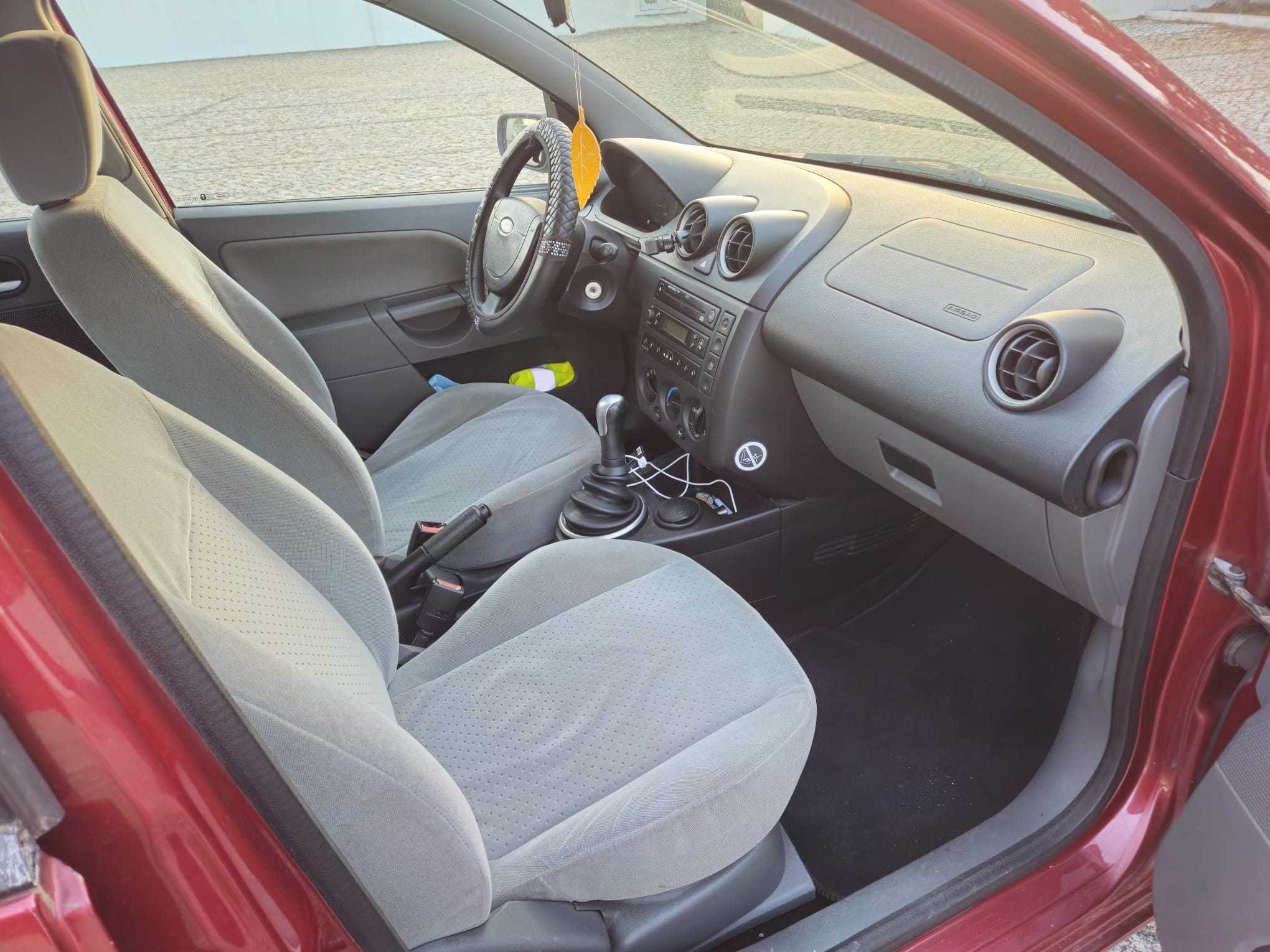 Ford Fiesta 1.25 Ghia 75CV