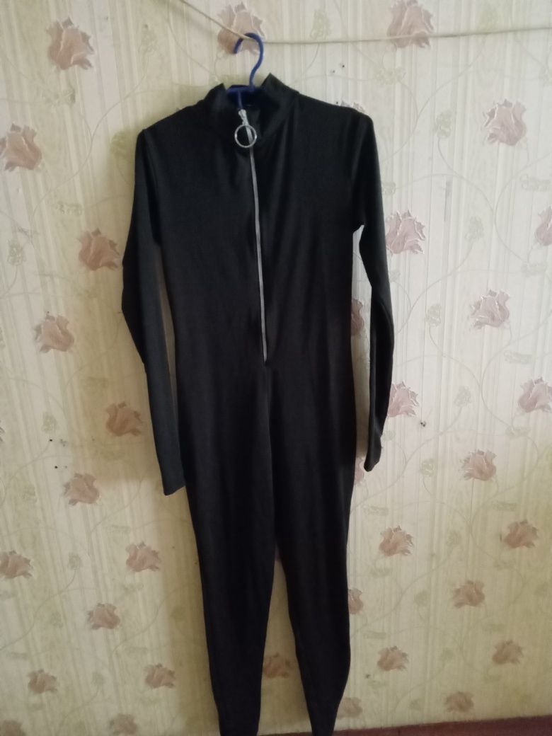 Продам вещи срочно