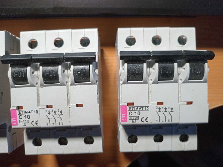 Автоматичний вимикач ETI ETIMAT 3P C10. C16. C25.
