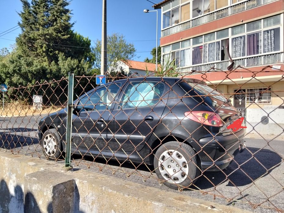 Peugeot 206 preto