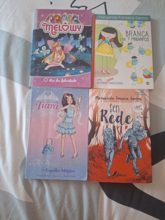 Vários livros infantis