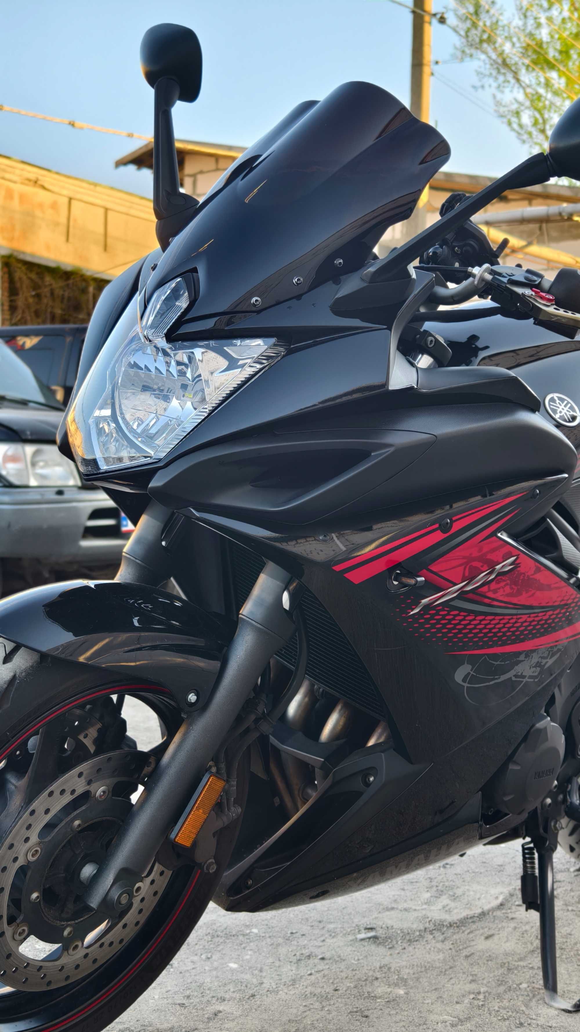 Yamaha fz6r 2012
