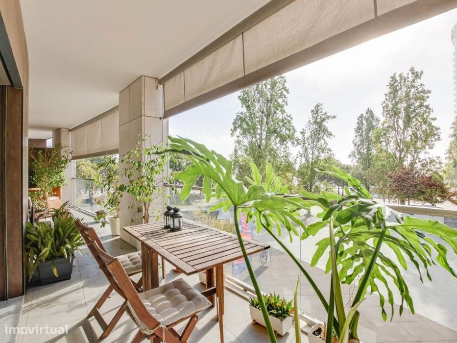 Apartamento T4 com vista rio, no Parque das Nações, Lisboa