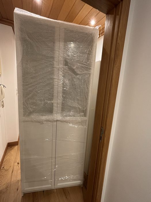 Estante Billy como NOVA e ja embalada!