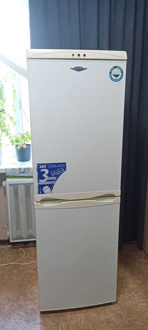 Продам холодильник