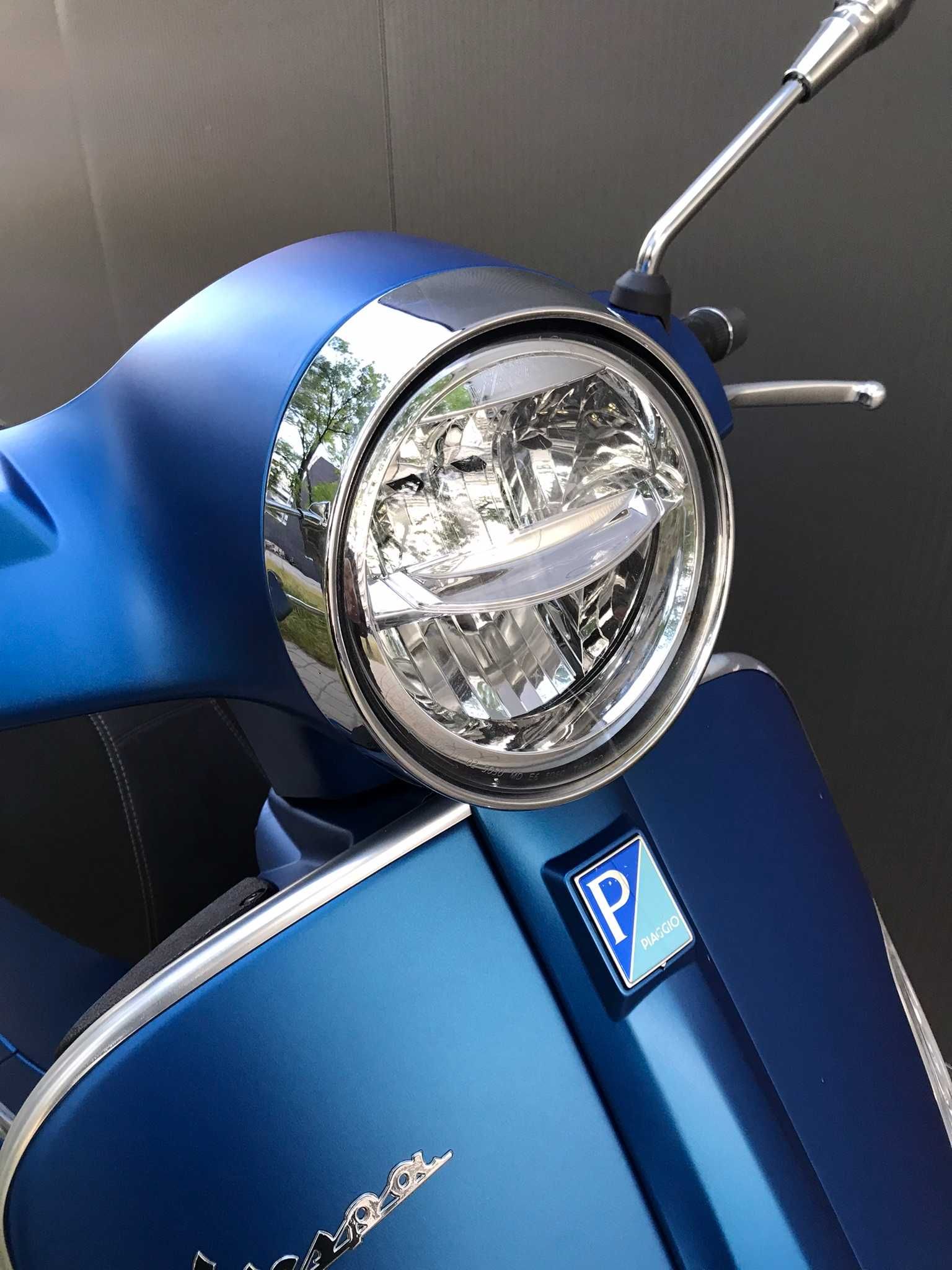 Vespa GTS 125 Iget blue vivace