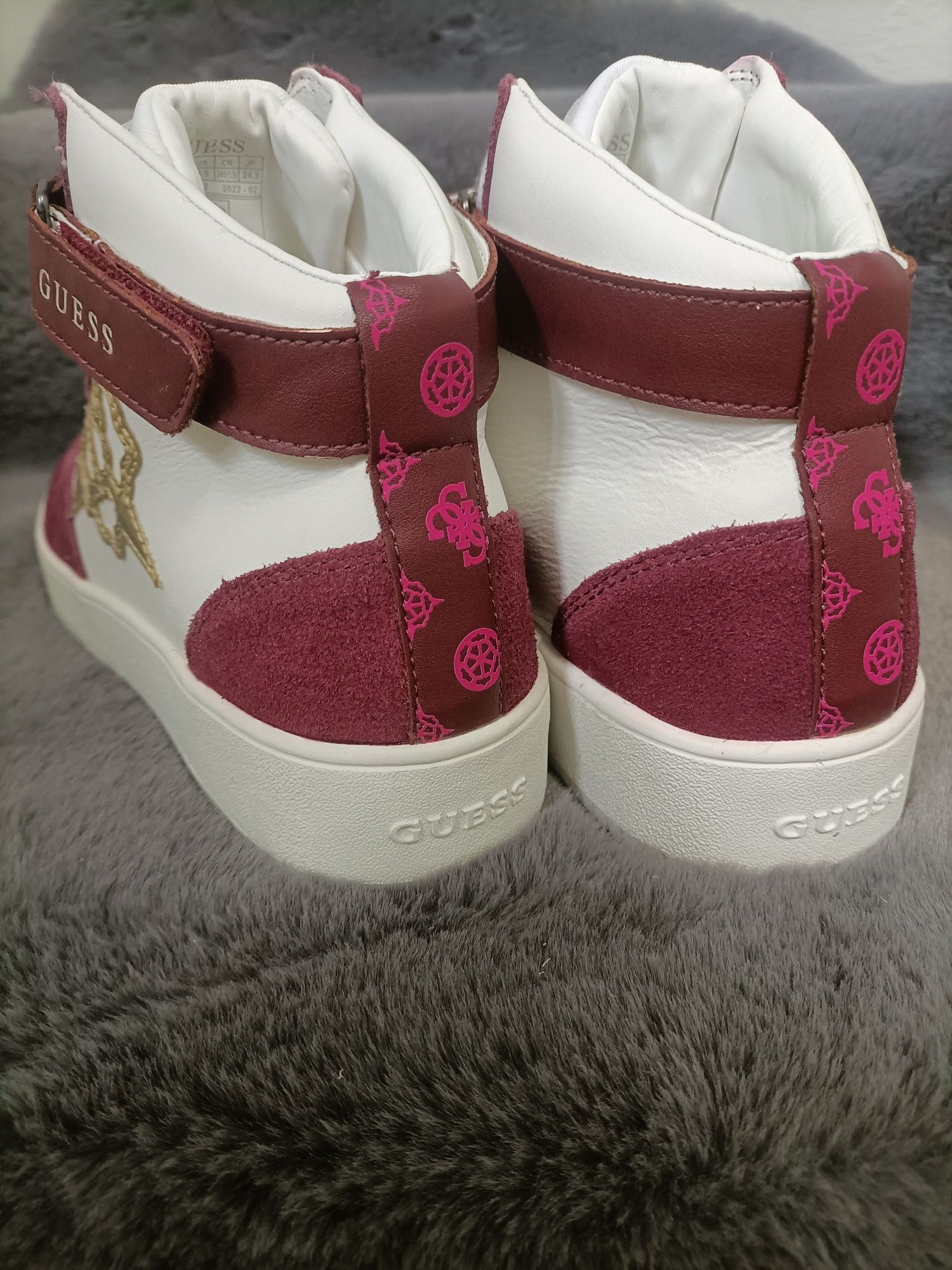 Adidasy za kostkę Guess