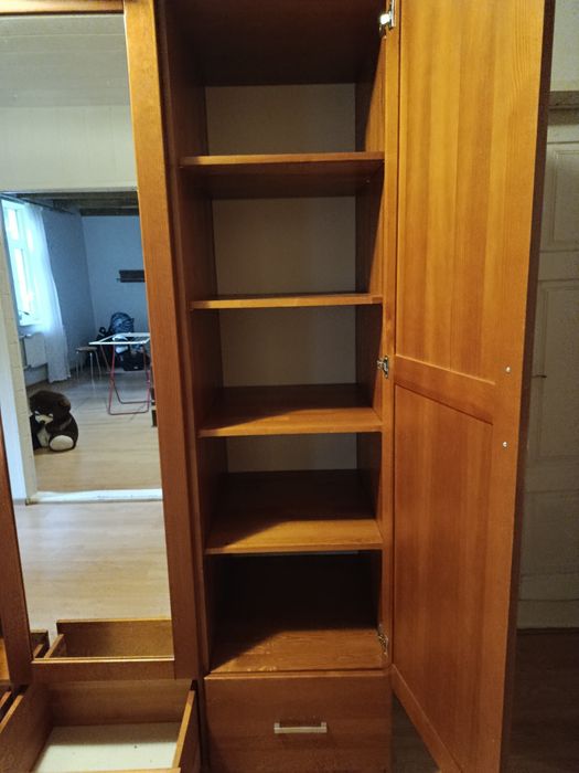 Komplet mebli  drewnianych
