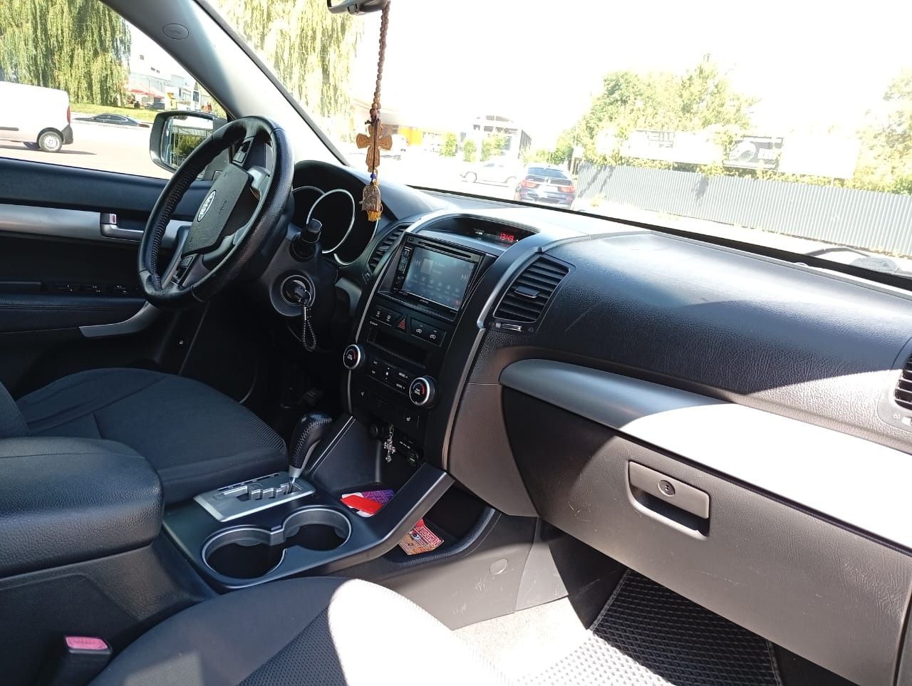 Продам KIA Sorento 2.2d, 4WD, АТ, 197 к.с (145 кВт)