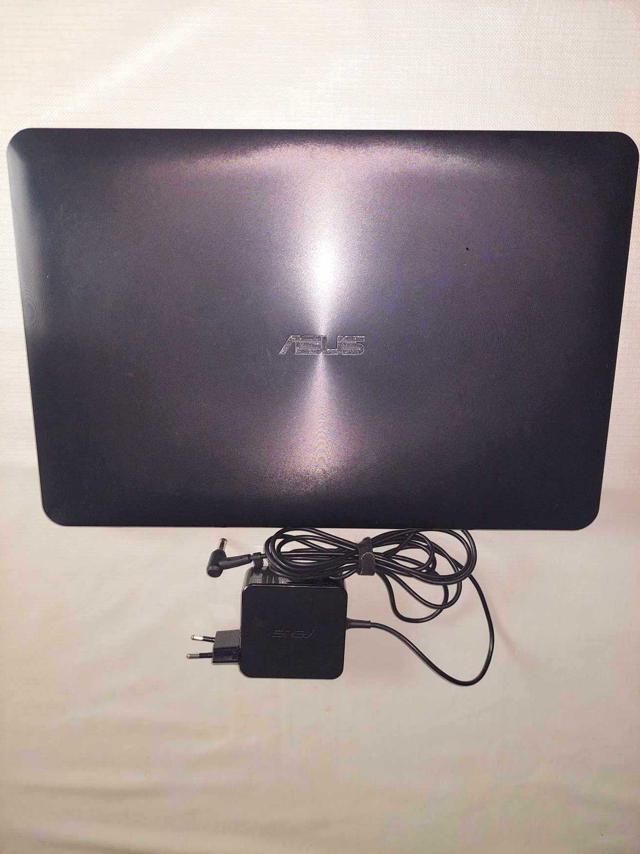 Portátil/Computador ASUS X555L