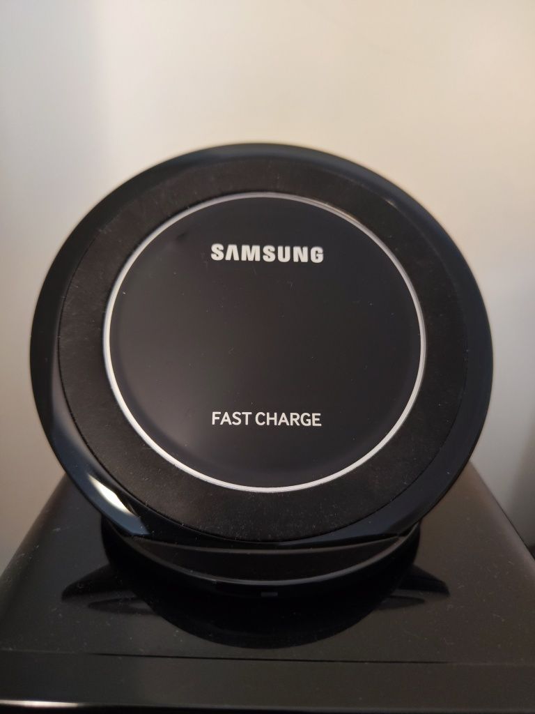 Samsung Galaxy S10 c/ oferta wireless charger