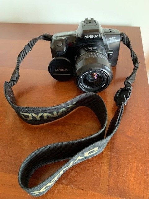 Máquina Fotográfica Minolta Dynax 303si com mala de transporte