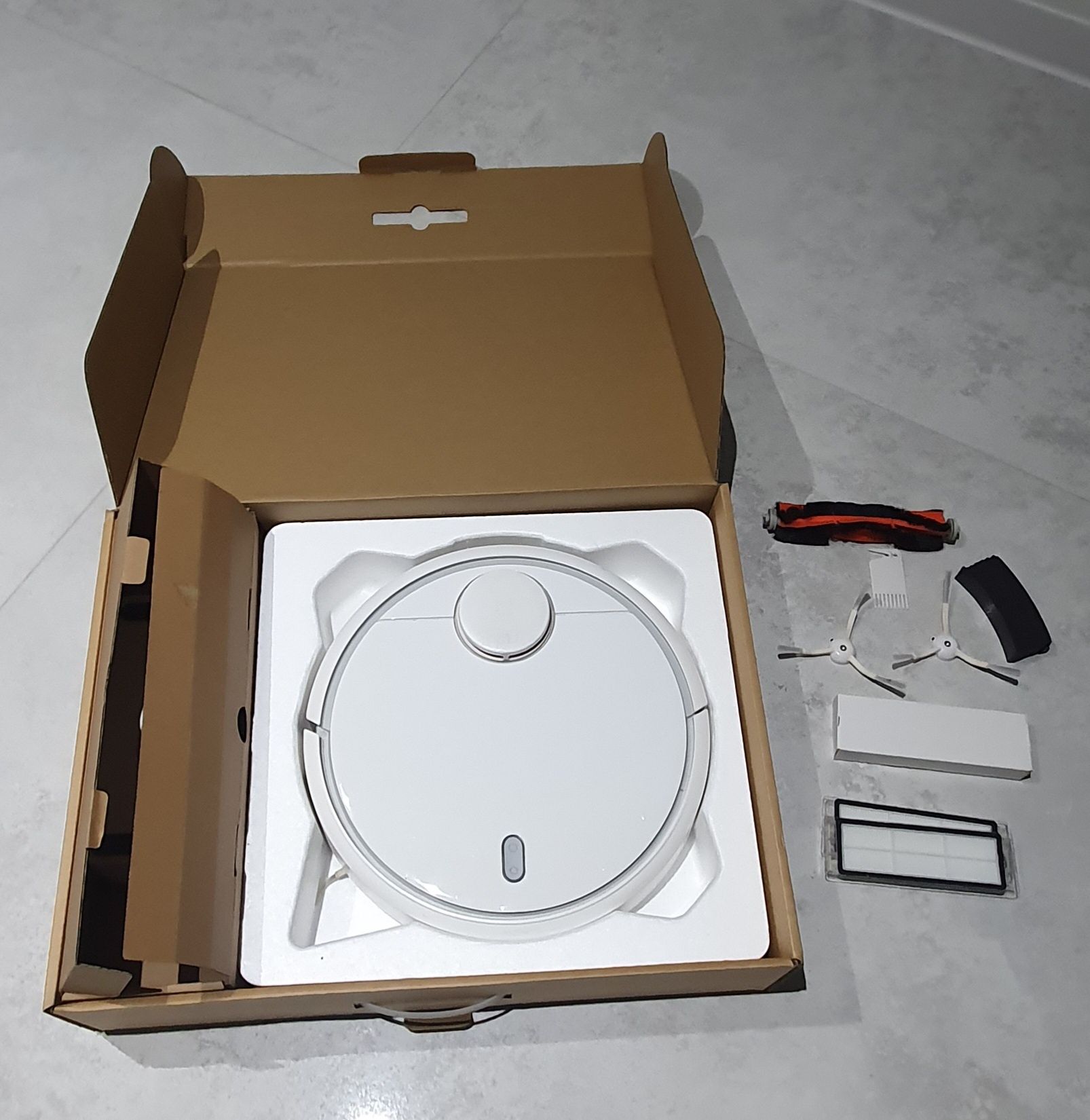 Robot sprzątajacy jak Roomba Xiaomi Mi Robot Vacuum Cleaner Nowy Aku