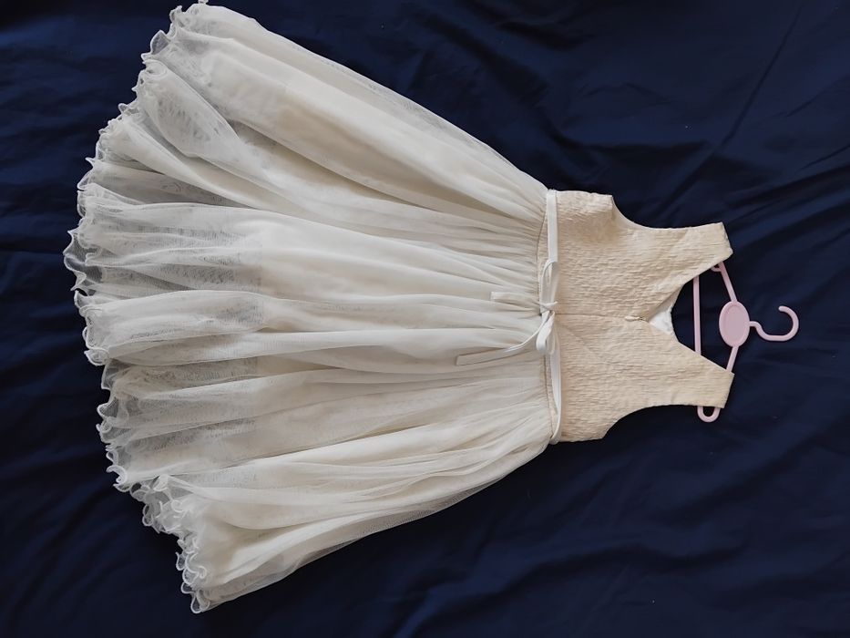 Сукня на дівчинку 5/6 років