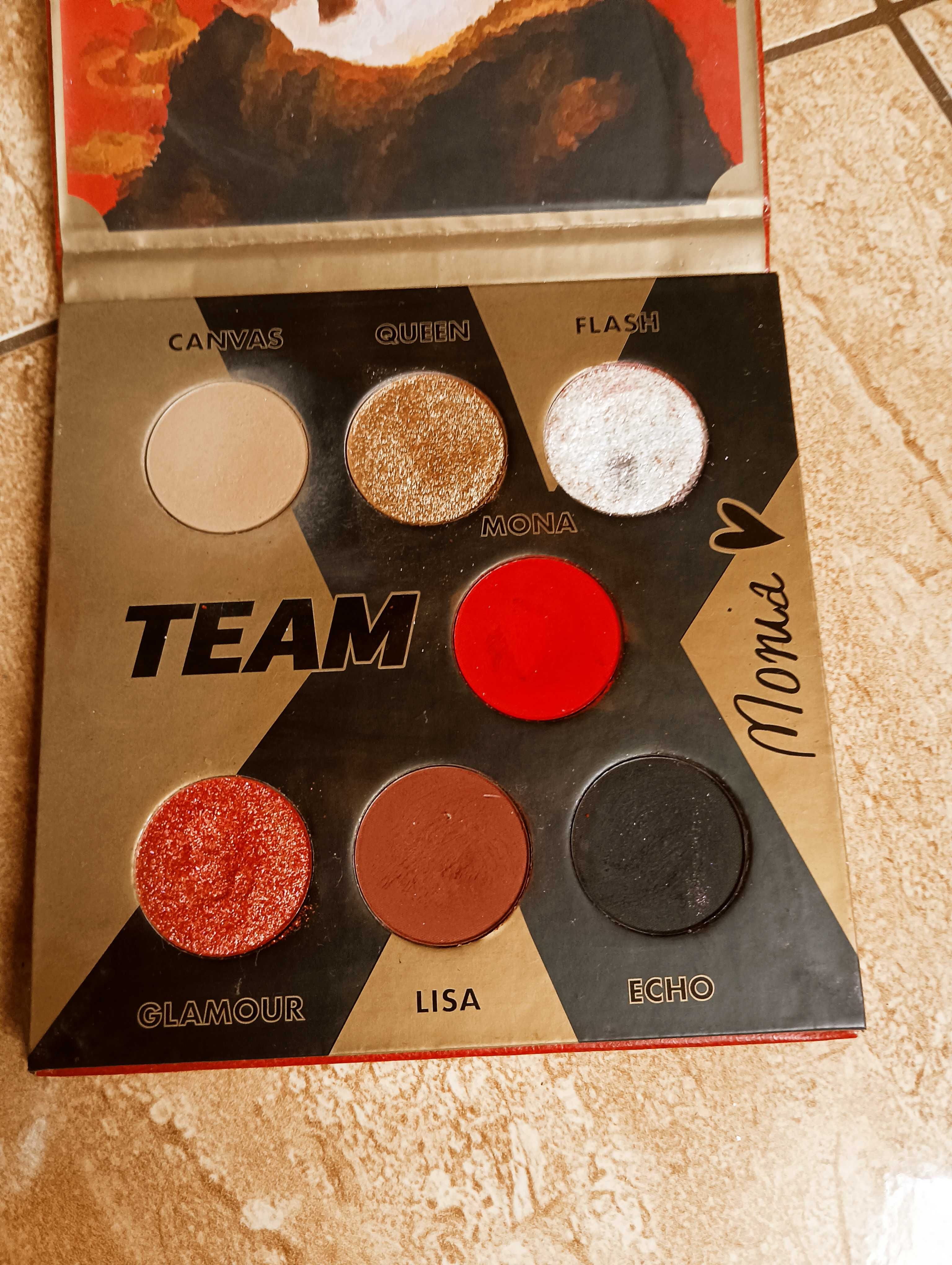 Paleta cieni Mona Team X