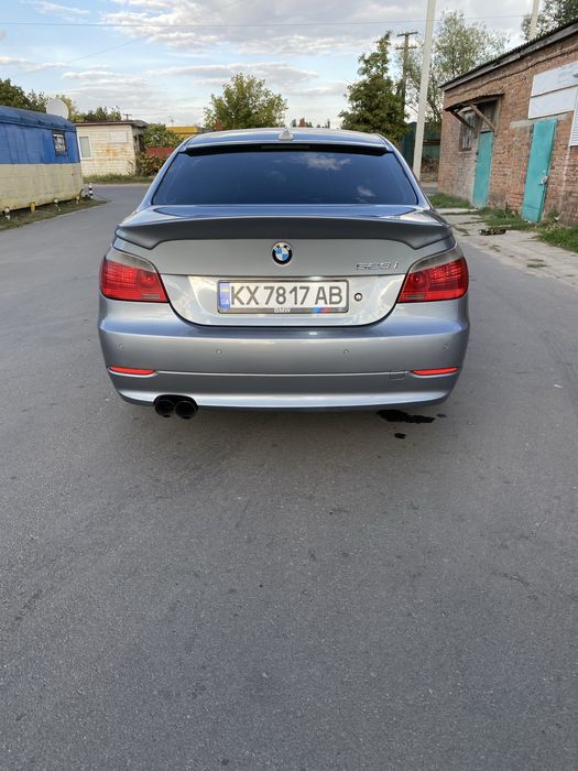 У продажі BMW 5 series
