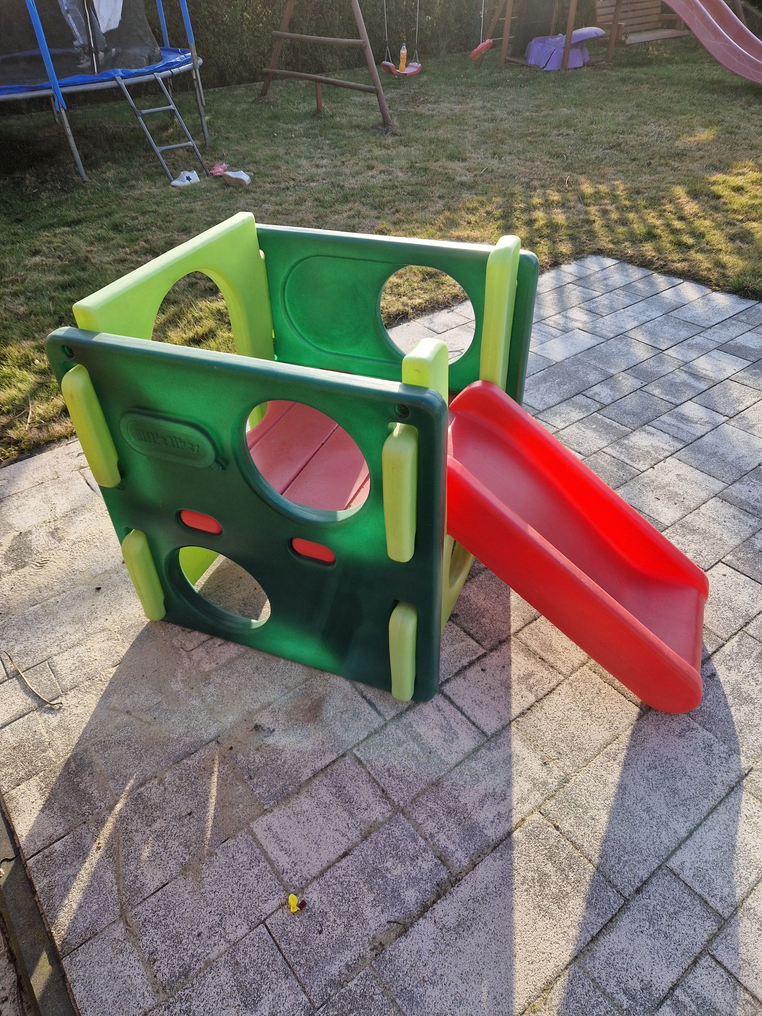Zjezdzalnia plac zabaw little tikes