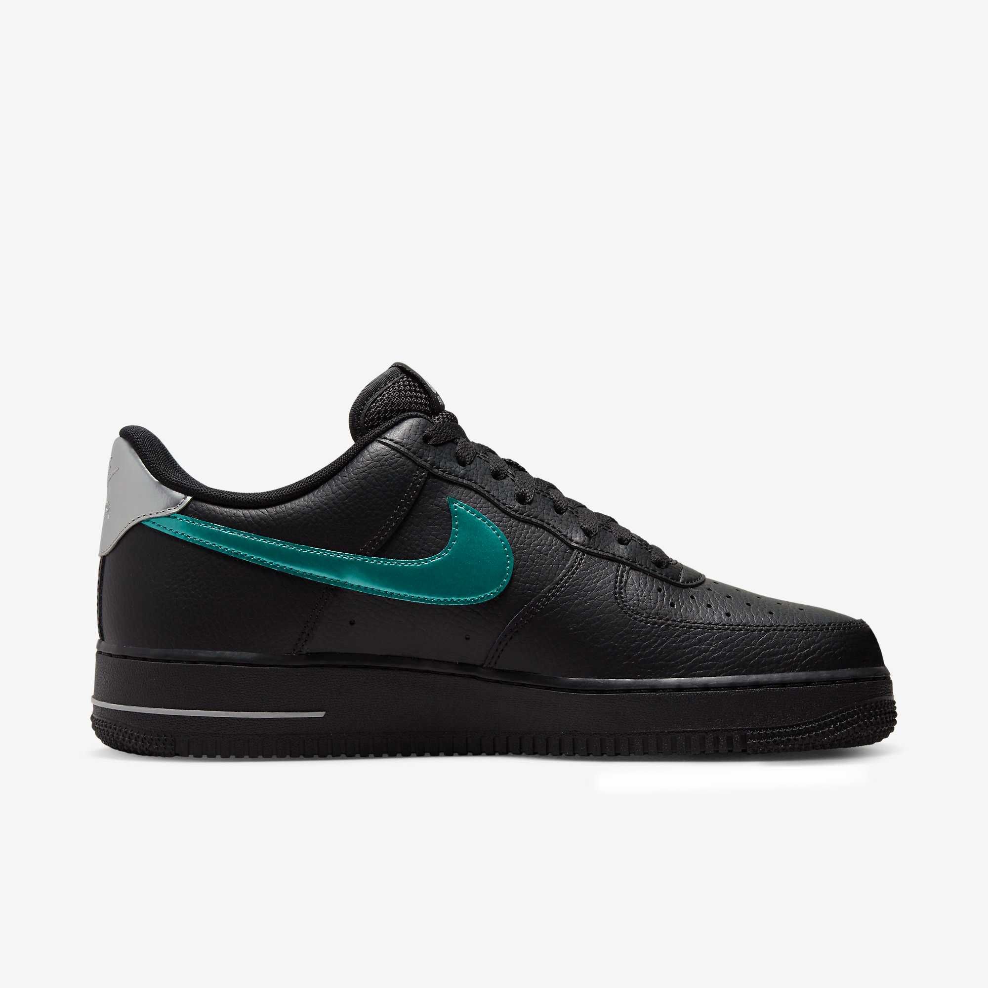 Оригінальні кросівки Nike Air Force 1 Black Blue lighting FD0654-001