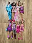8 lalek barbie +akcesoria