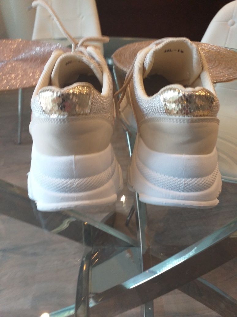 Sneakersy złoto-białe rozm 39, 40