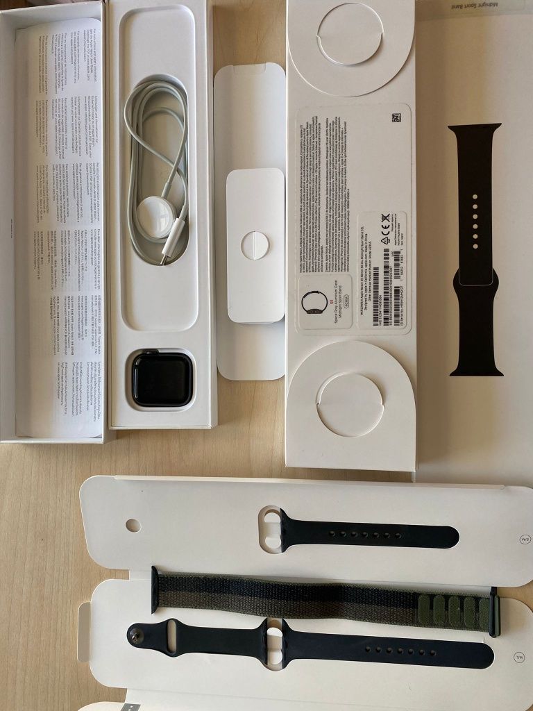 Apple Watch SE GPS + Cellular Aluminum 40 mm, drugi pasek, 12.2022