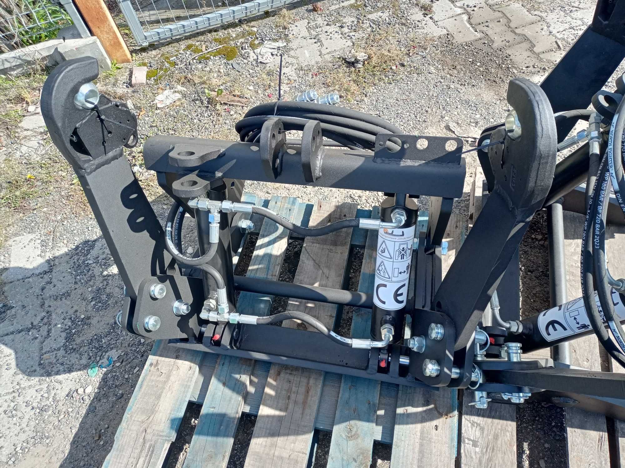 Przedni tuz do URSUS john deer pronar mtz belarus renault 2 i 3  tony
