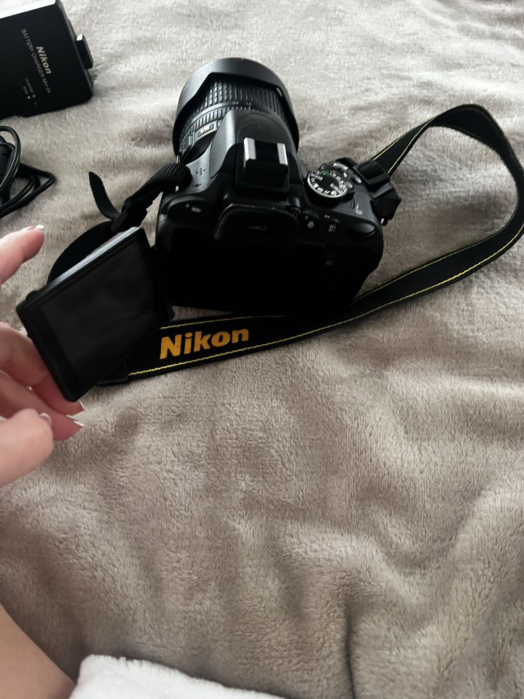 Фотокамера Nkon D5100+ обʼєктив Nikon DX af-s nikkor 18-105 mm