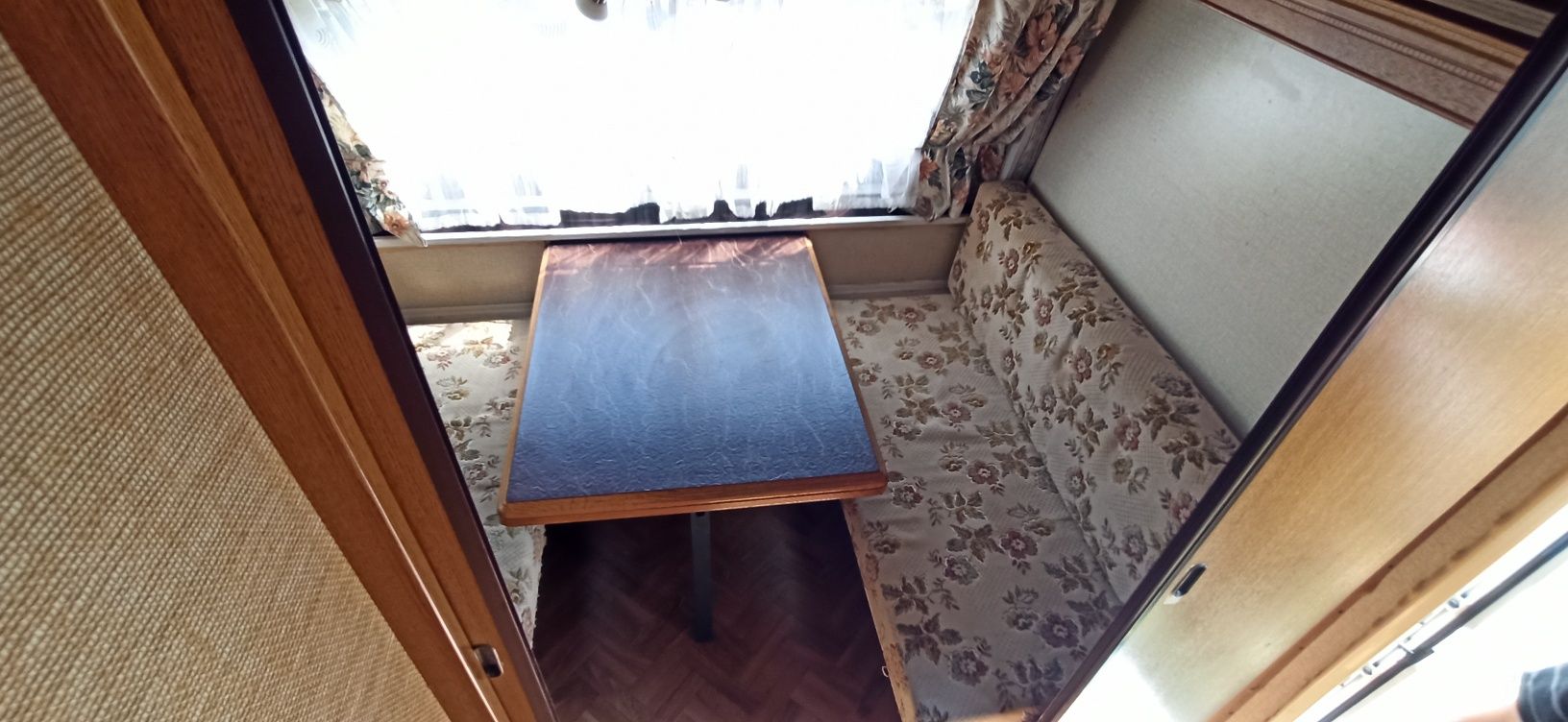 кемпер, автодом, житловий причіп.