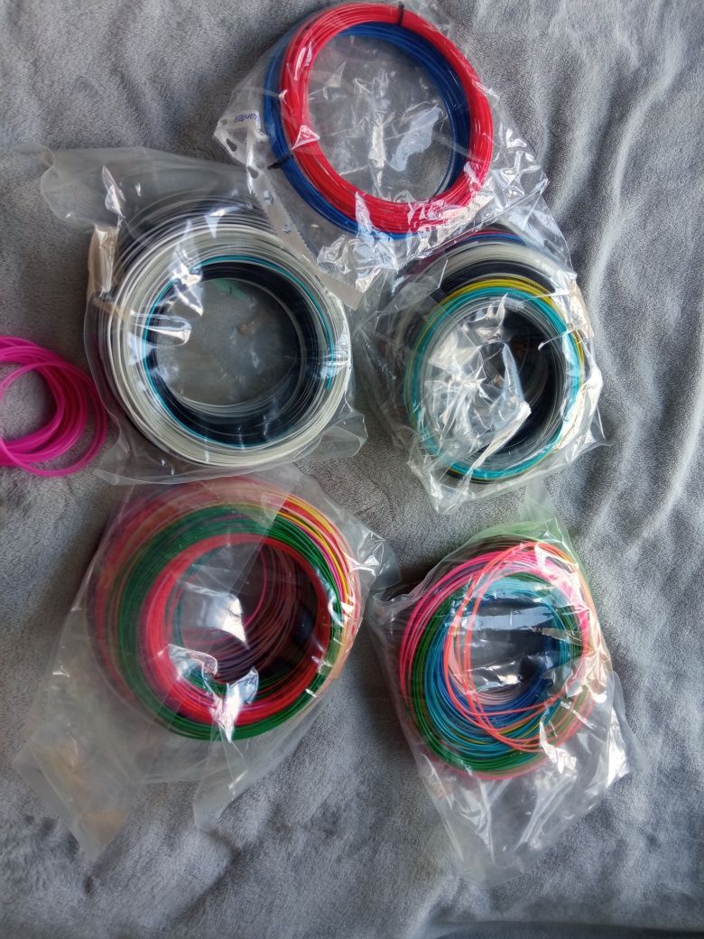 Sprzedam filament drukarka 3d - 100m filamentu