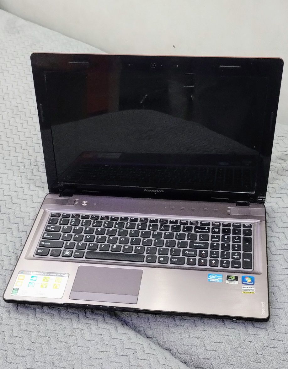 Laptop Lenovo Y570 SSD 128 GB