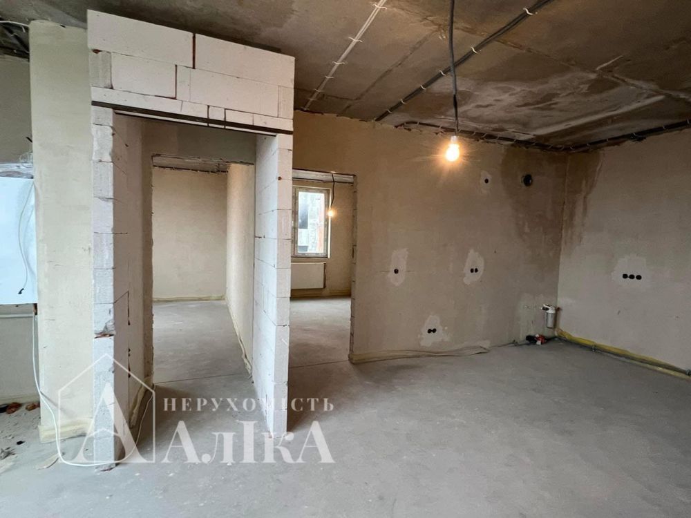 Продам 2-кімнатну квартиру в новому обжитому будинку