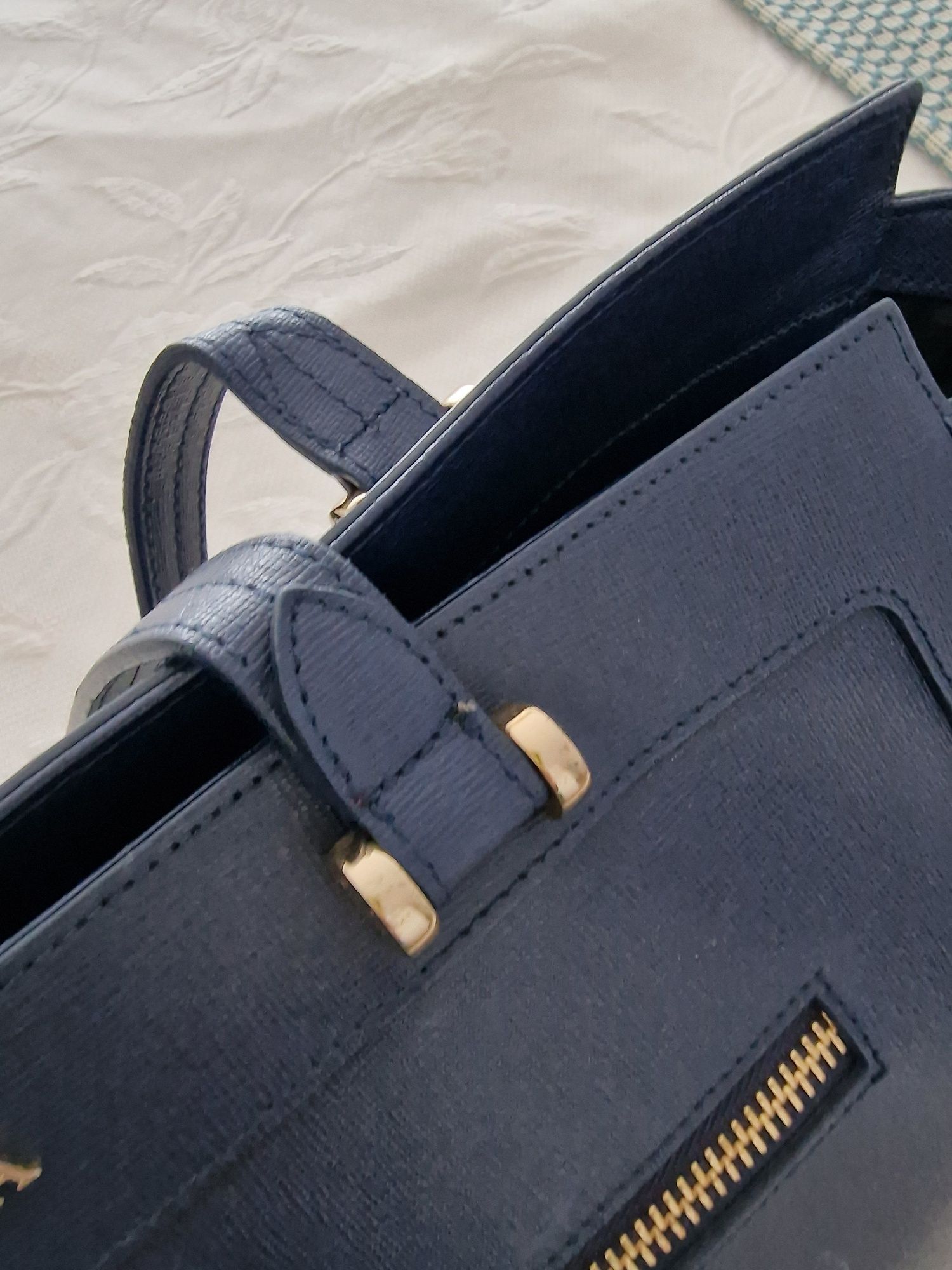 Mala Furla azul marinho