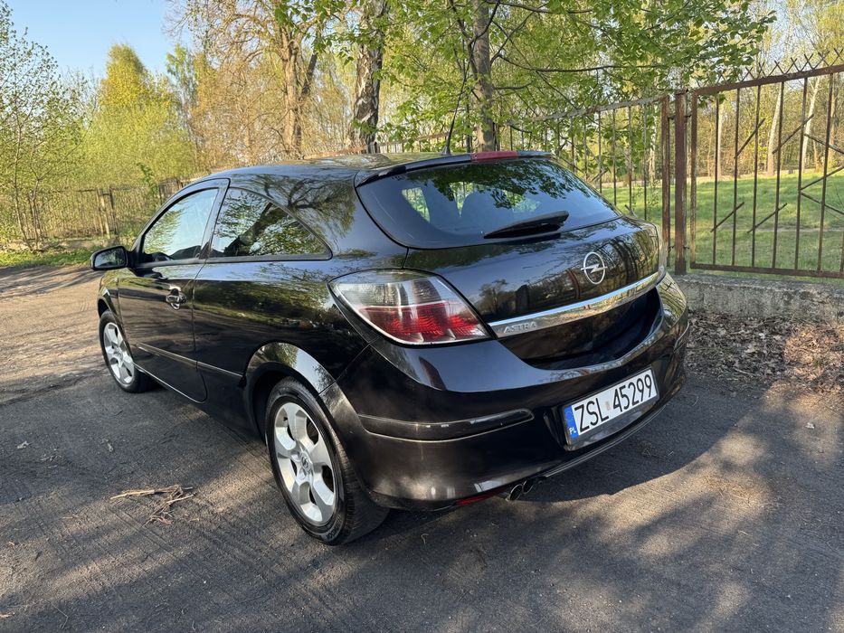 Opel Astra GTC 1.8 benzyna