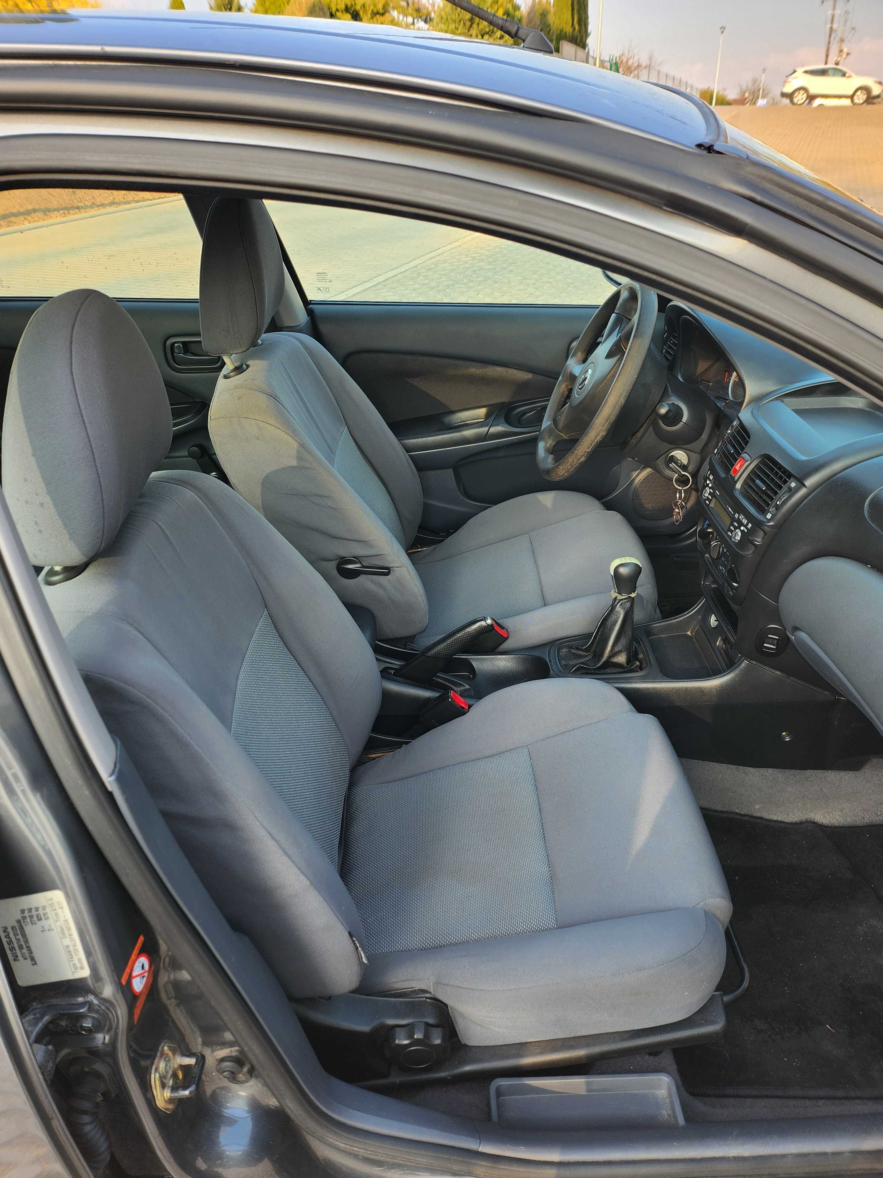 Nissan almera 2004r