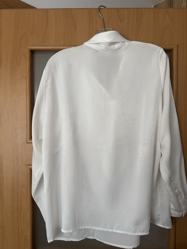 Elegancka bluzka damska.