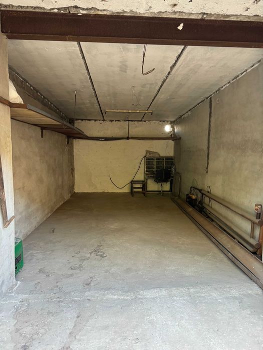 Продам гараж в центрі міста, вул.Перемоги  у кооперативі "Маяк 2".