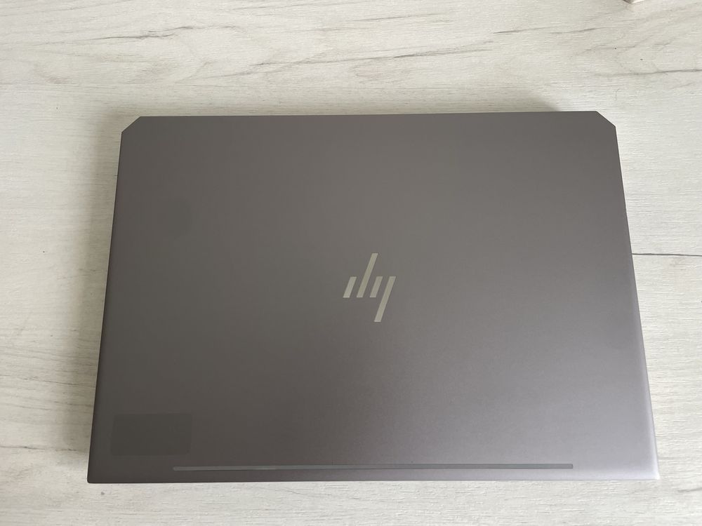 ПОТУЖНИЙ 15,6" HP ZBOOK 15  i7-8750H 6ядер 16/512GB Quadro P1000 4GB