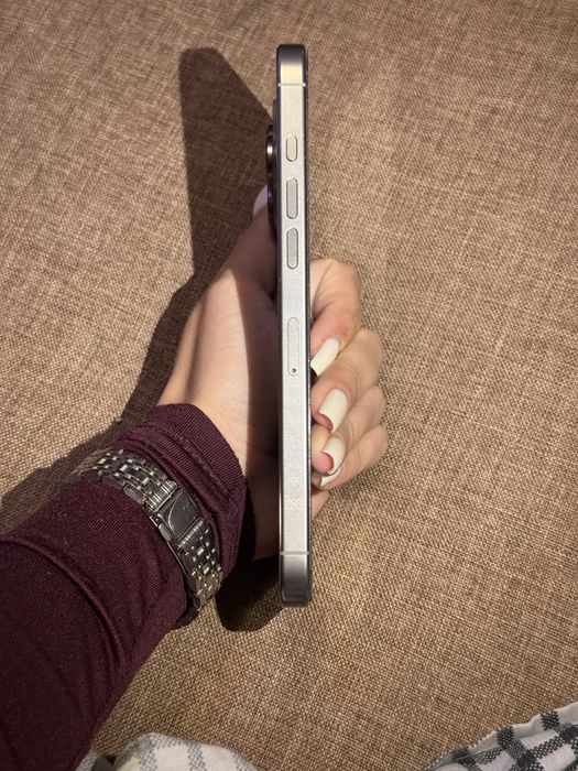 iPhone 16 Pro Max 256GB - ідеальний стан, терміново продаж!