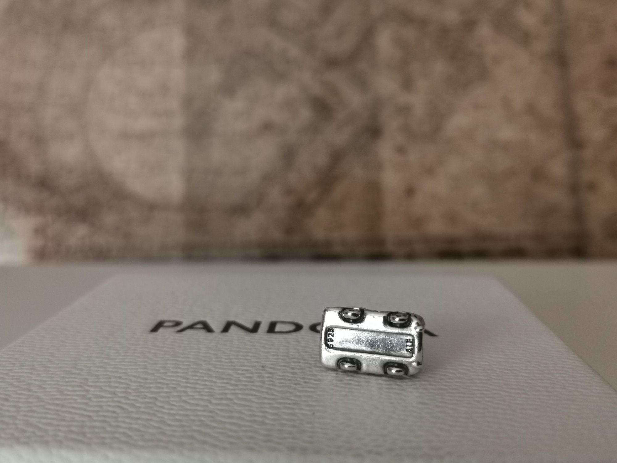 Pandora charms taxi z flagą UK