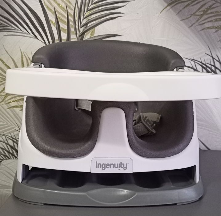 Дитяче сидіння-бустер Ingenuity Baby Base 2-in-1.