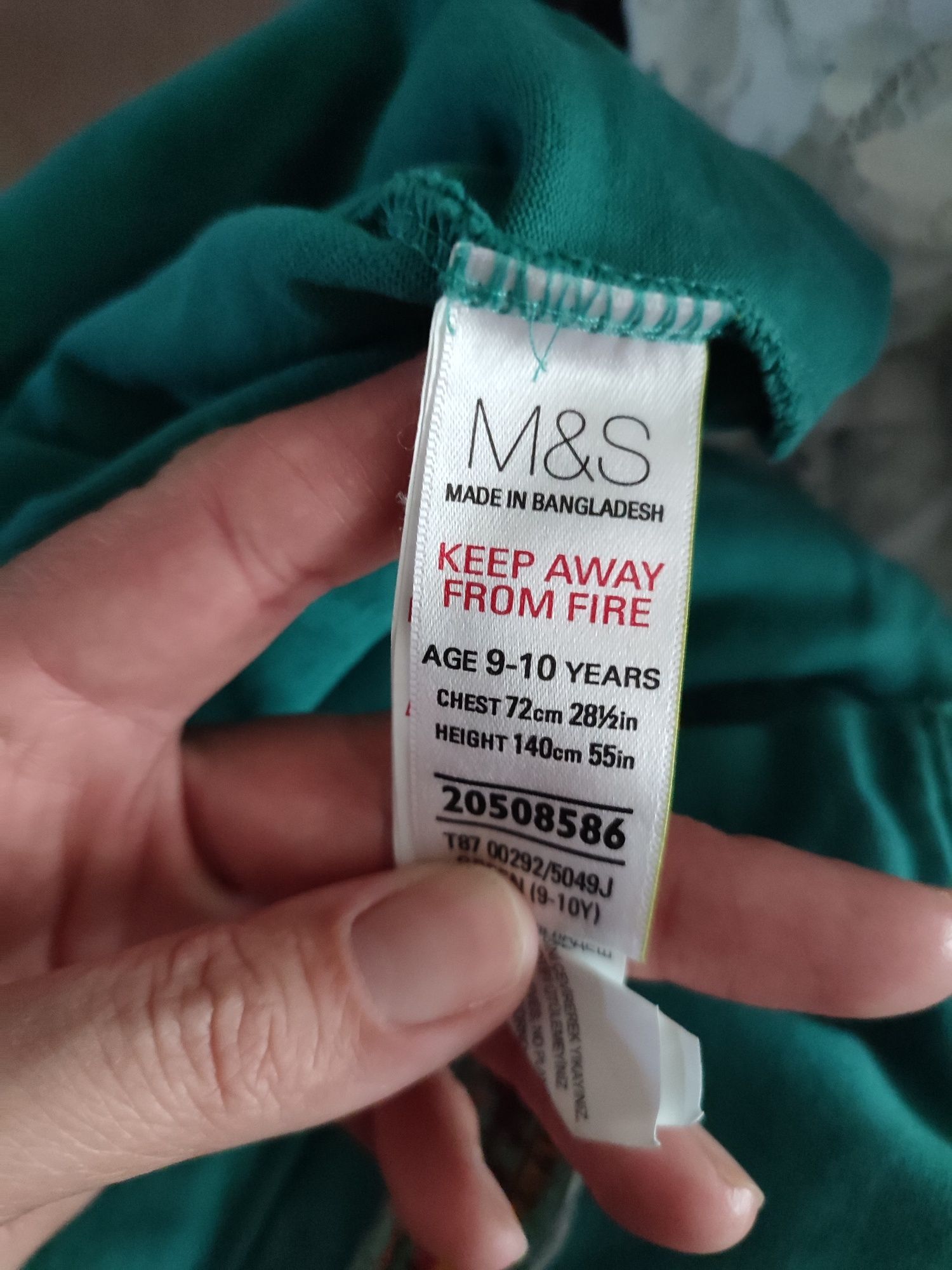 M&S porządna bluza chłopięca 9-10 lat naszywki