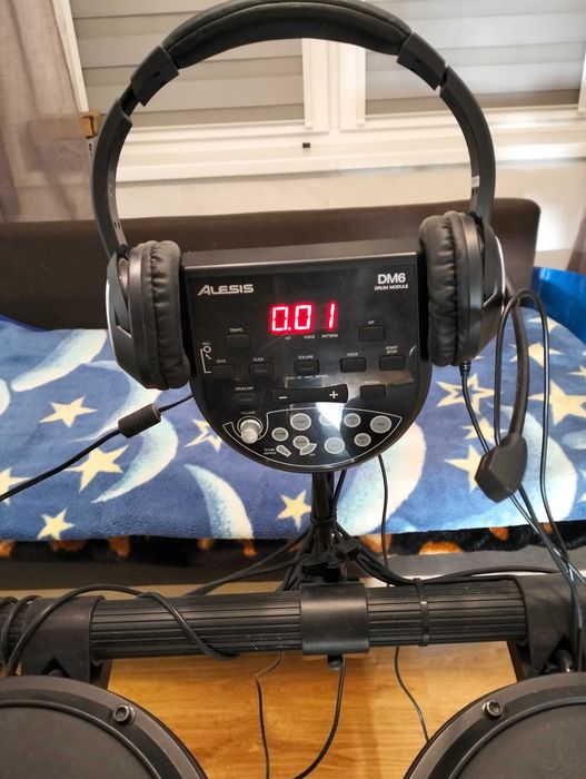 Perkusja elektroniczna.