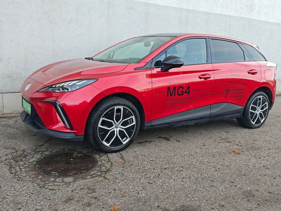 MG 4 Luxury LR 77 kWh 245KM Demonstracyjne